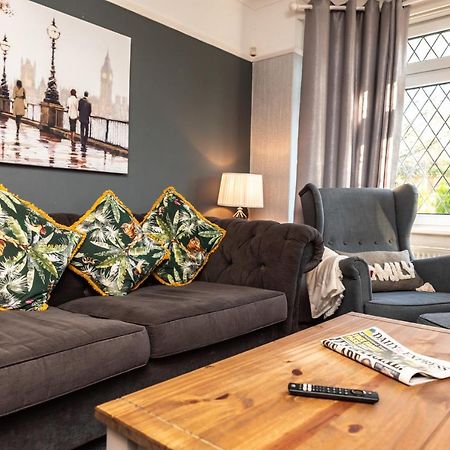 Cheerful 3-Bedroom Douglas House With Patio Southampton Exteriér fotografie