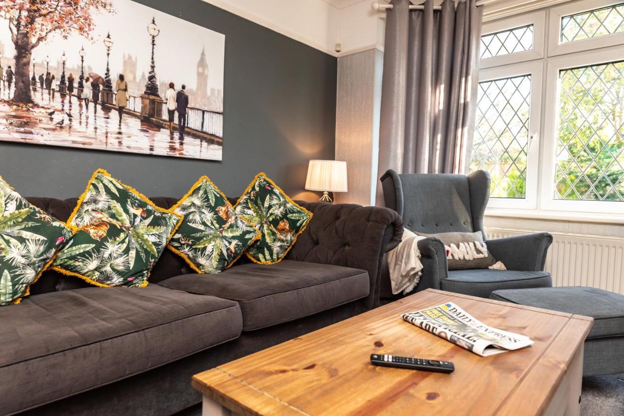 Cheerful 3-Bedroom Douglas House With Patio Southampton Exteriér fotografie