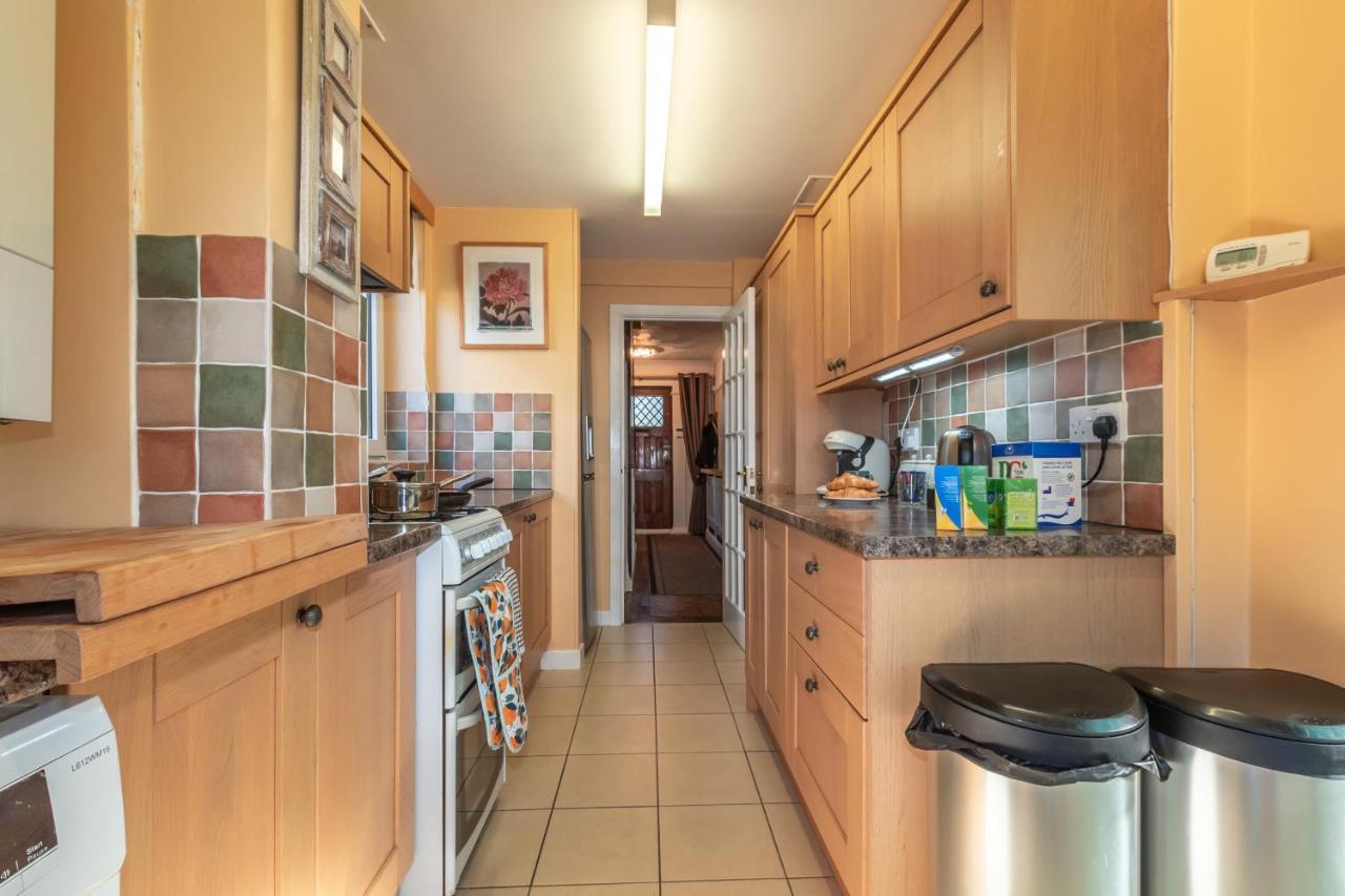 Cheerful 3-Bedroom Douglas House With Patio Southampton Exteriér fotografie